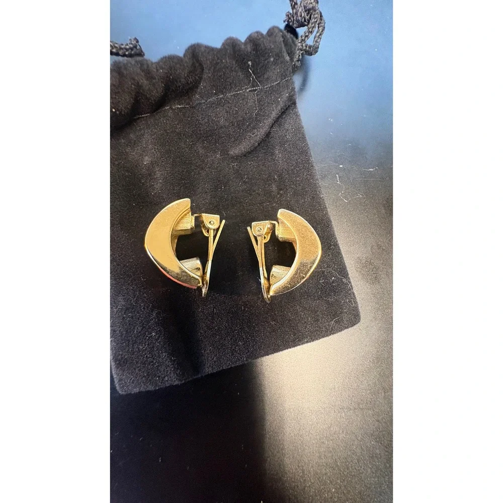 Vintage Christian Dior 1980s Modernist Hoop Clips, Persimmon Enamel & Gold Tone